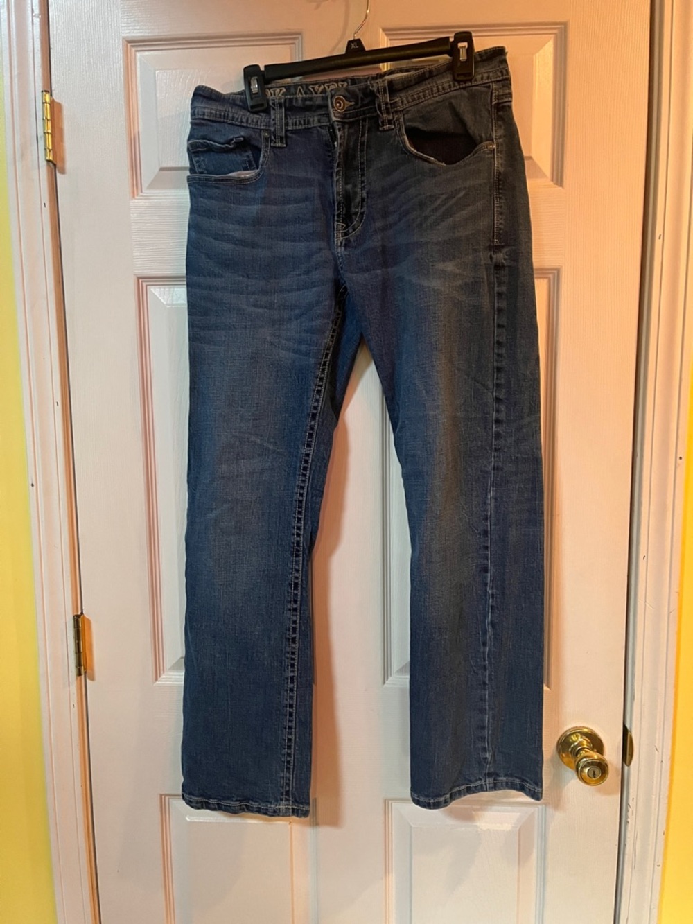 Slim Men’s Jeans in Dark Blue Wash